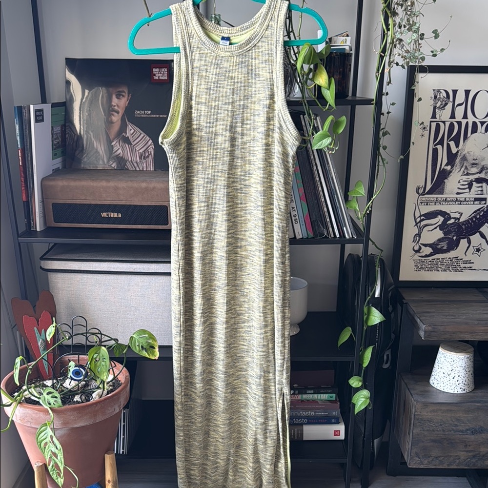 Sleeveless Green Maxi Dress